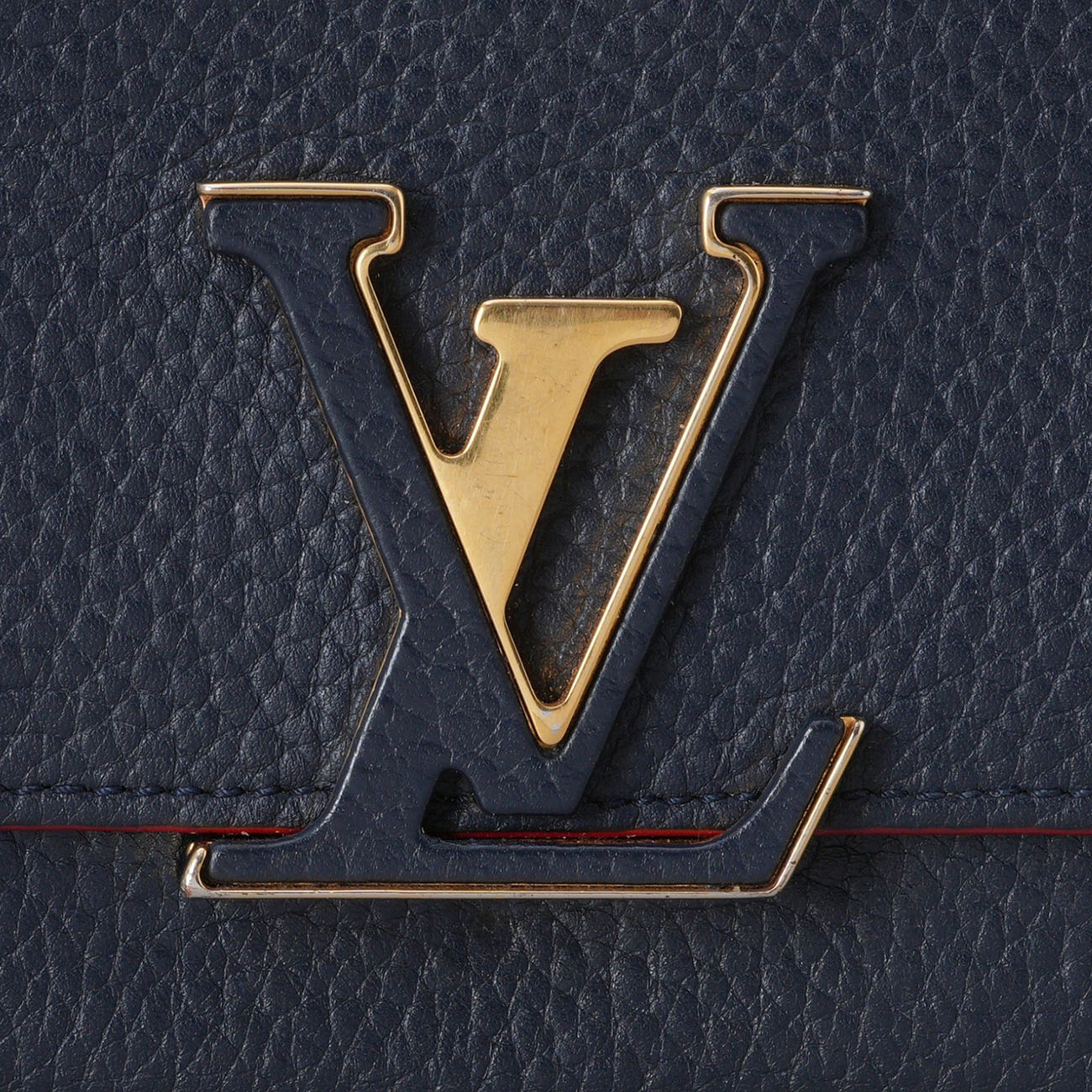 LOUIS VUITTON(USED)루이비통 카퓌신 장지갑